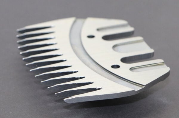 714-117 (EA) - Heiniger Ovina Premium Comb
